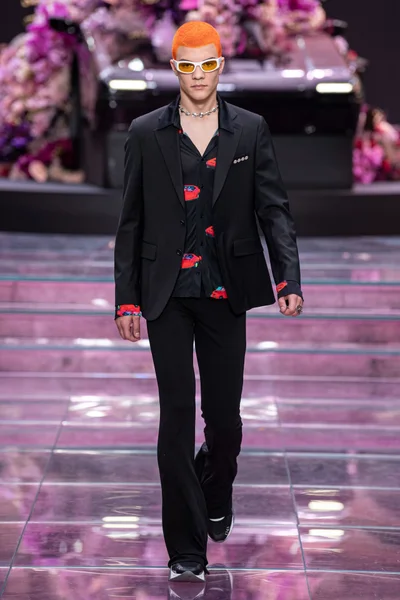 Look 32